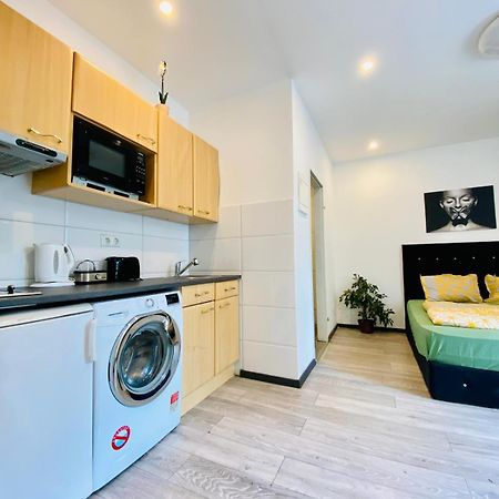 Cute 1Br Apt - 10 Mins Walk From Downtown Wien Eksteriør billede